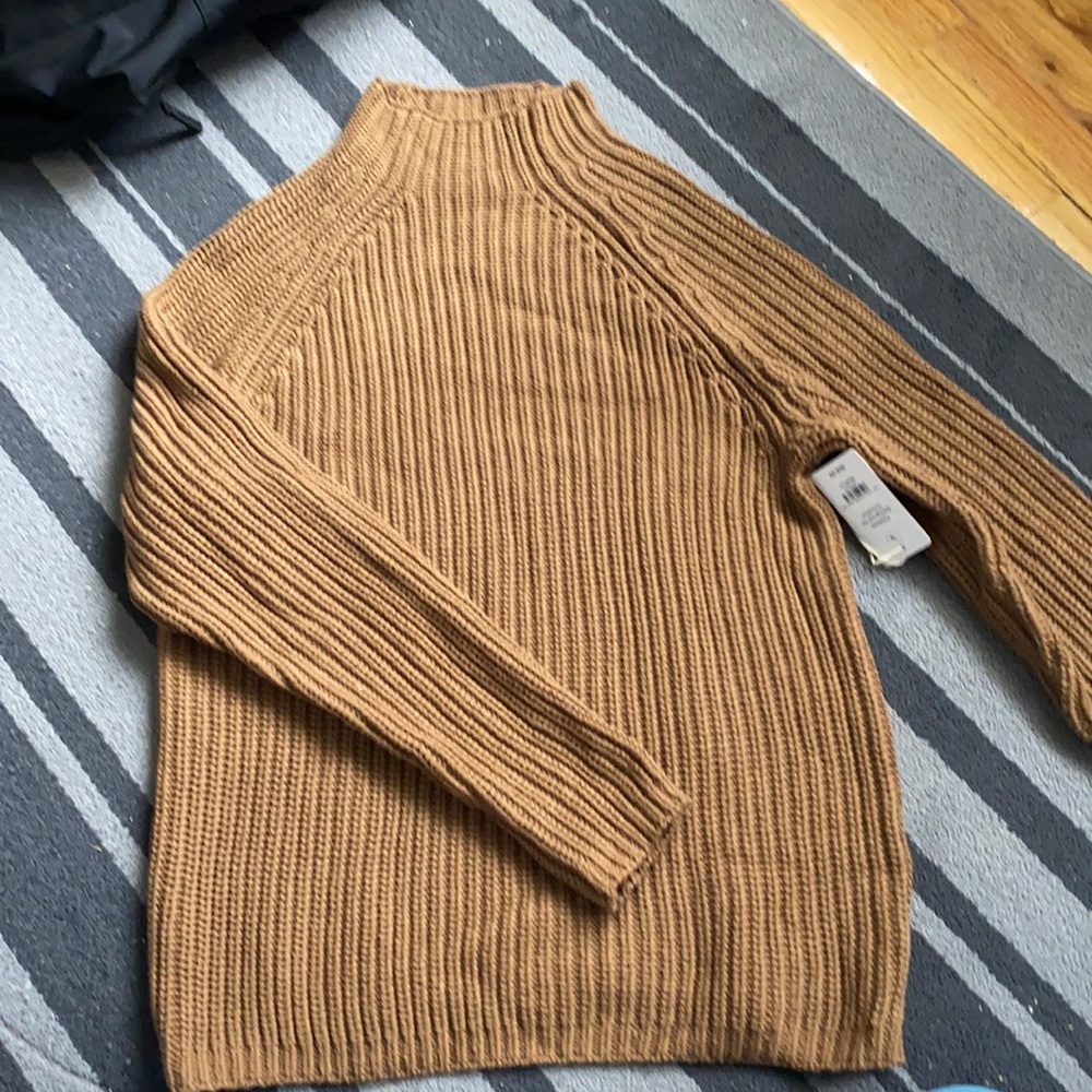 *NEW* UpWest Men’s Medium light brown Sweater